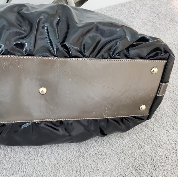 Gucci Patent leather handbag with bamboo handles - Picture 7 of 10
